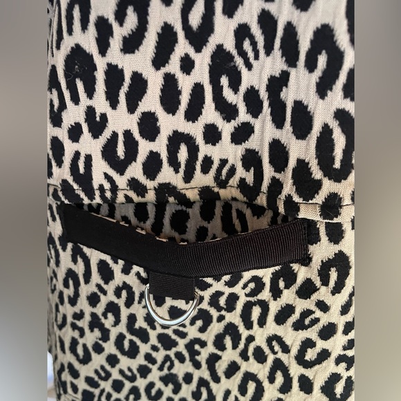 Rafael Sport animal print long sleeve lined zip up with pockets. Sz M Looks New - Picture 4 of 8